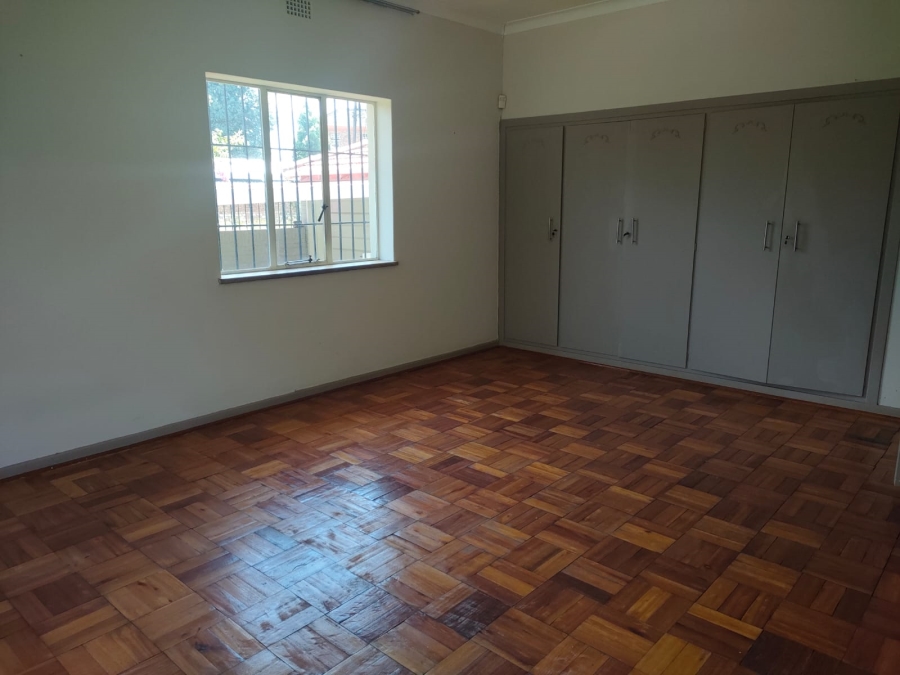 To Let 4 Bedroom Property for Rent in Emmarentia Gauteng