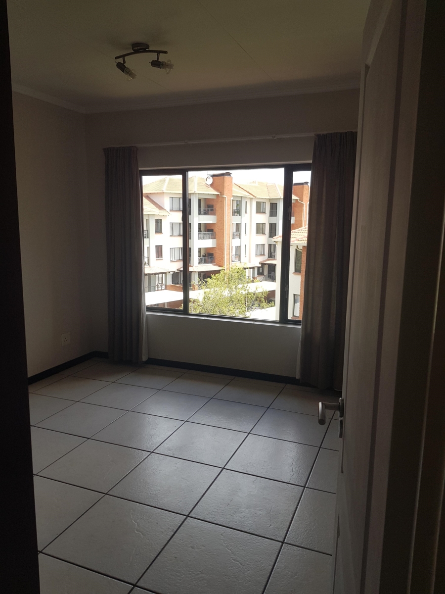 To Let 2 Bedroom Property for Rent in Greenstone Hill Gauteng