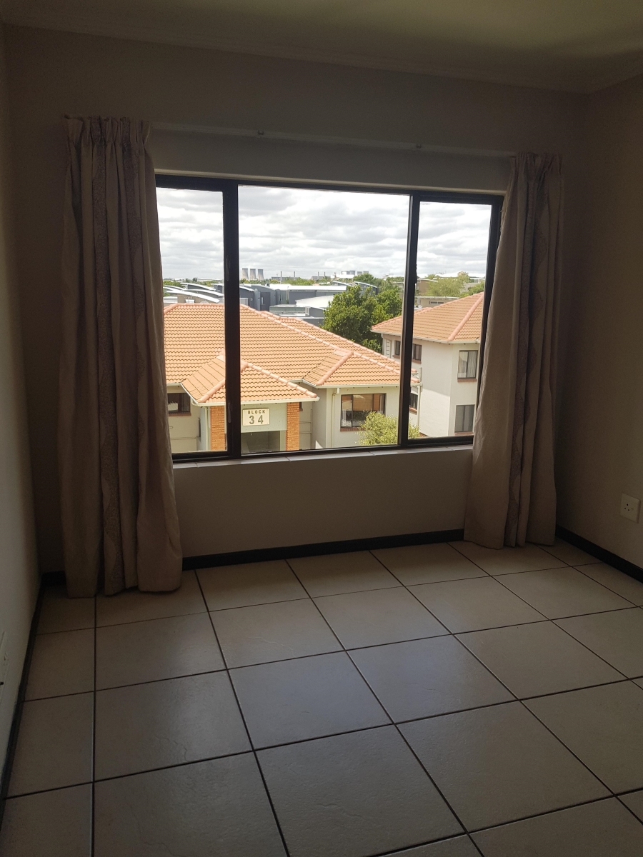 To Let 2 Bedroom Property for Rent in Greenstone Hill Gauteng