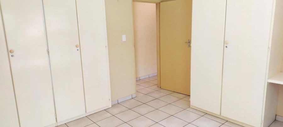 2 Bedroom Property for Sale in Vorna Valley Gauteng