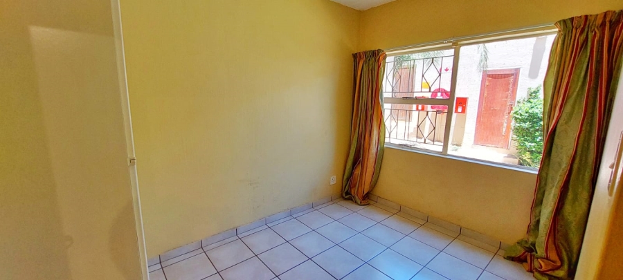 2 Bedroom Property for Sale in Vorna Valley Gauteng