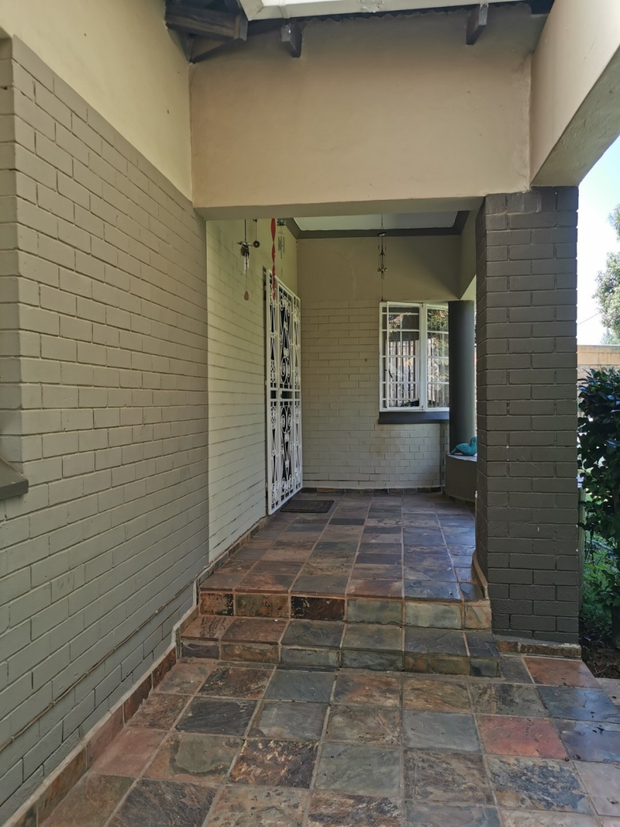 To Let 3 Bedroom Property for Rent in Discovery Gauteng