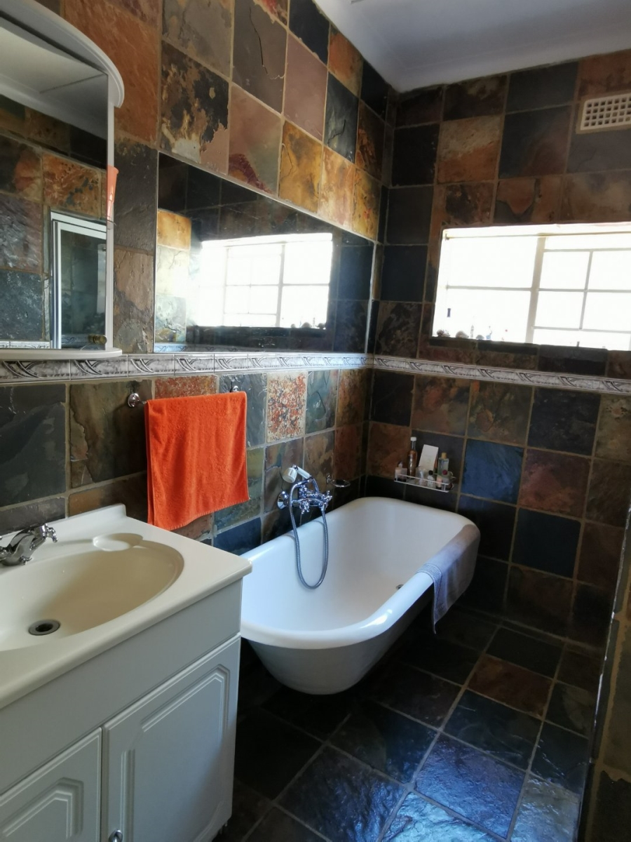 To Let 3 Bedroom Property for Rent in Discovery Gauteng