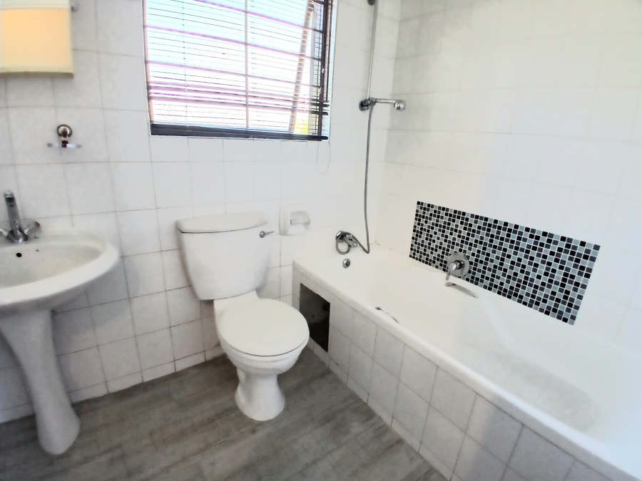 3 Bedroom Property for Sale in Marais Steyn Park Gauteng