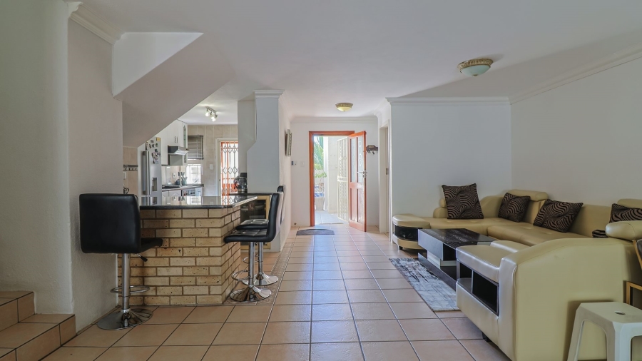 4 Bedroom Property for Sale in Bassonia Gauteng