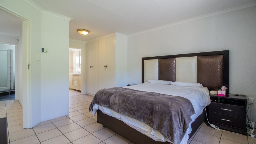 4 Bedroom Property for Sale in Bassonia Gauteng