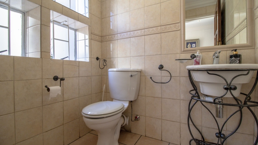 4 Bedroom Property for Sale in Bassonia Gauteng