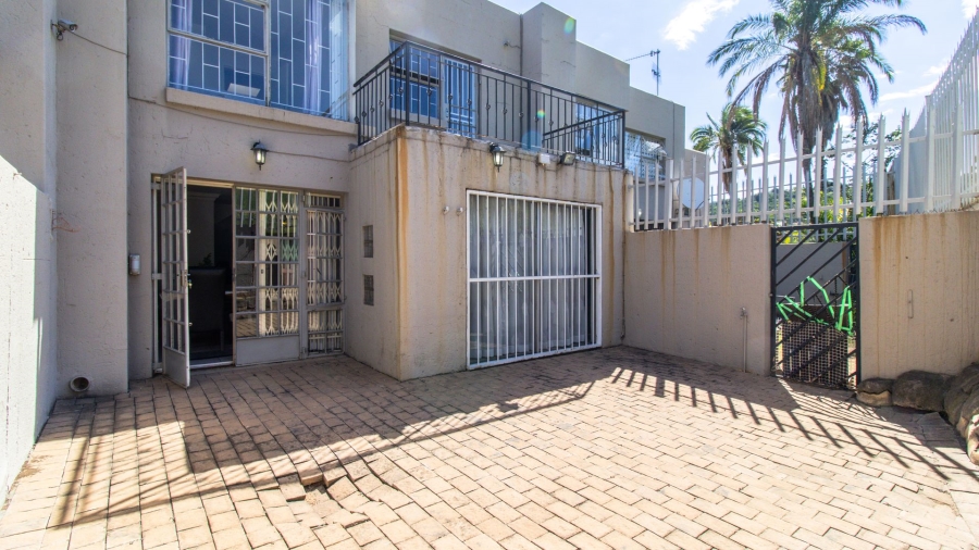 4 Bedroom Property for Sale in Bassonia Gauteng