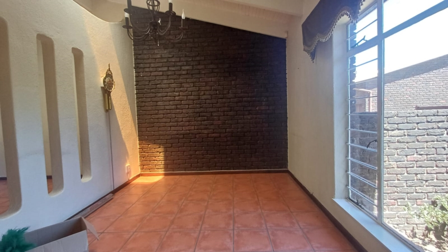 To Let 3 Bedroom Property for Rent in Brackenhurst Gauteng