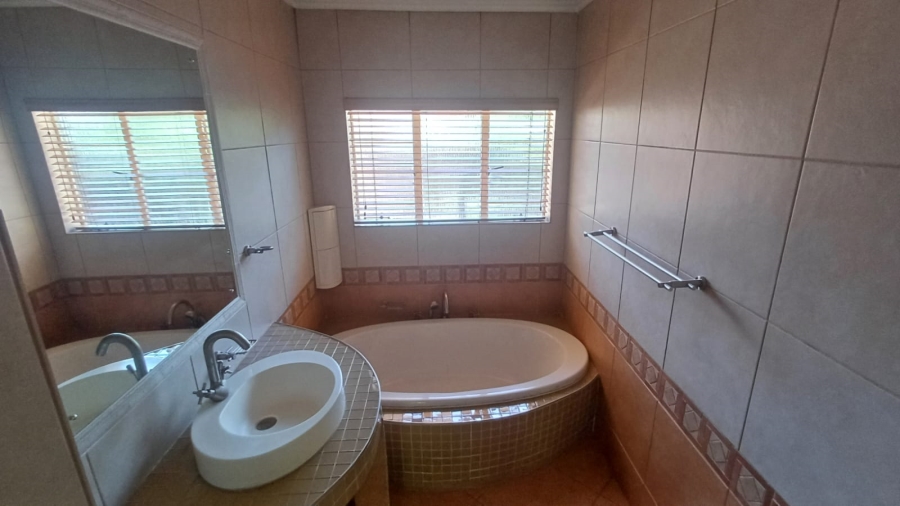 To Let 3 Bedroom Property for Rent in Brackenhurst Gauteng