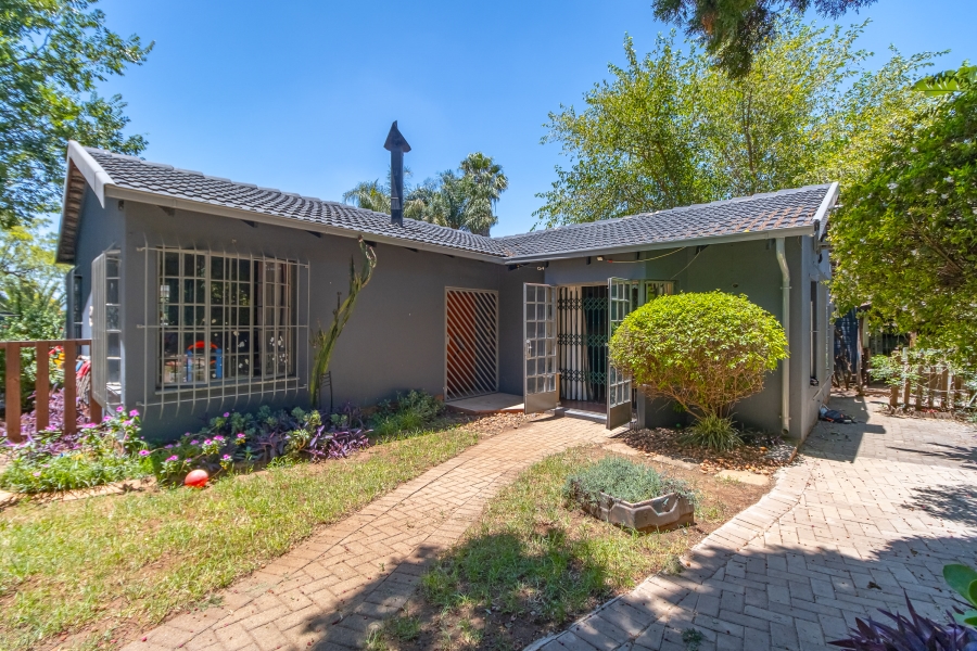 4 Bedroom Property for Sale in Bromhof Gauteng