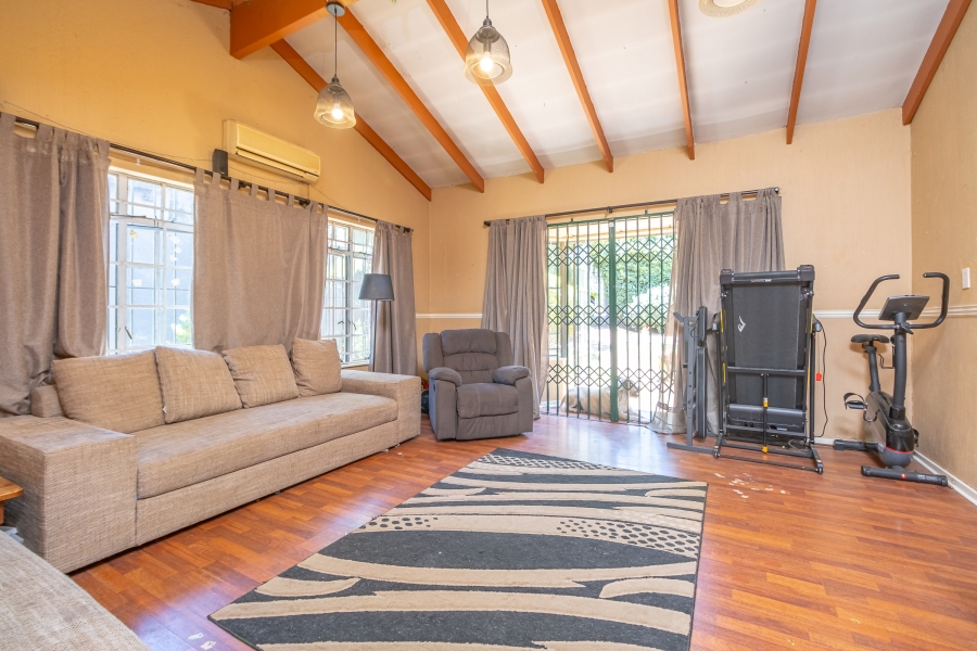 4 Bedroom Property for Sale in Bromhof Gauteng