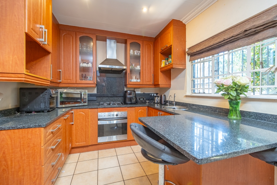 4 Bedroom Property for Sale in Bromhof Gauteng