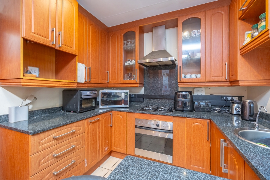 4 Bedroom Property for Sale in Bromhof Gauteng