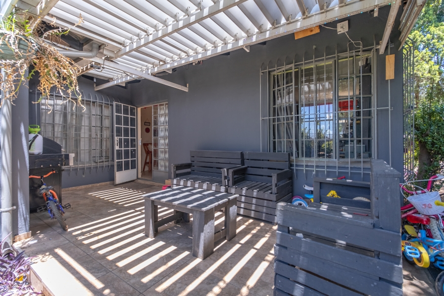 4 Bedroom Property for Sale in Bromhof Gauteng