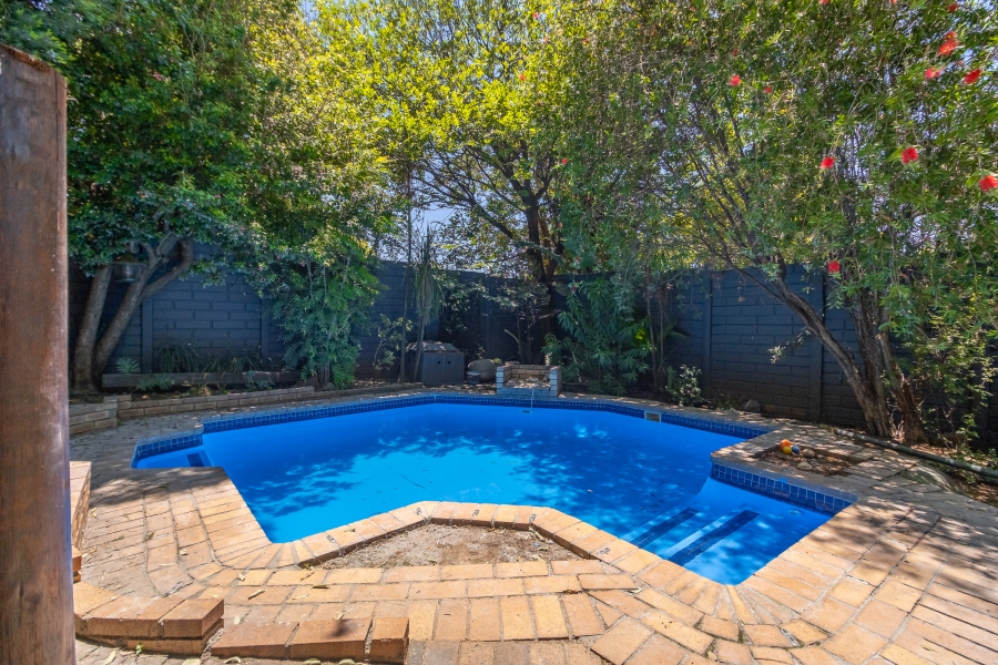 4 Bedroom Property for Sale in Bromhof Gauteng