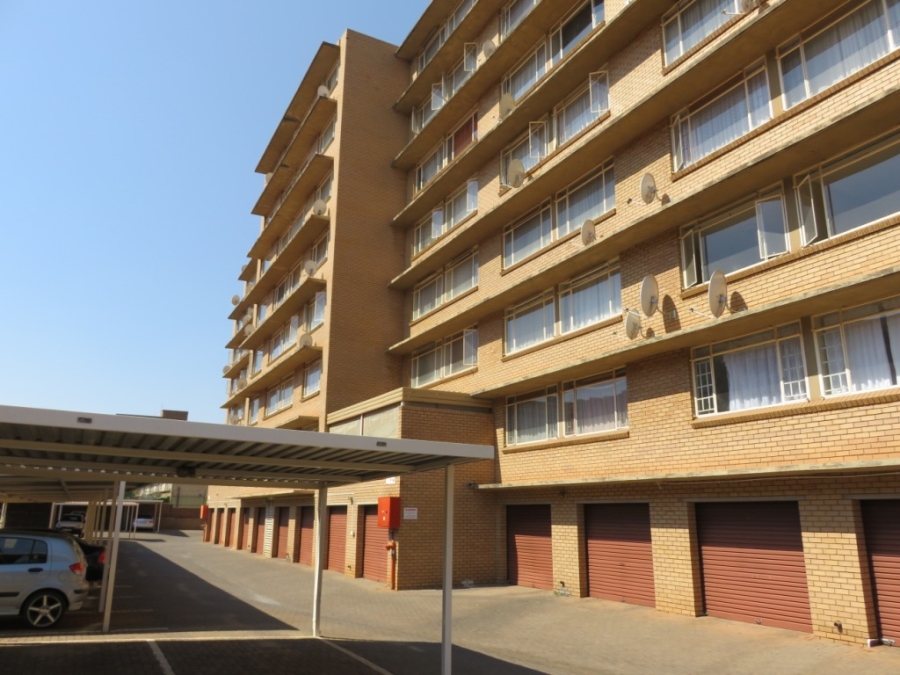 1 Bedroom Property for Sale in Wonderboom South Gauteng