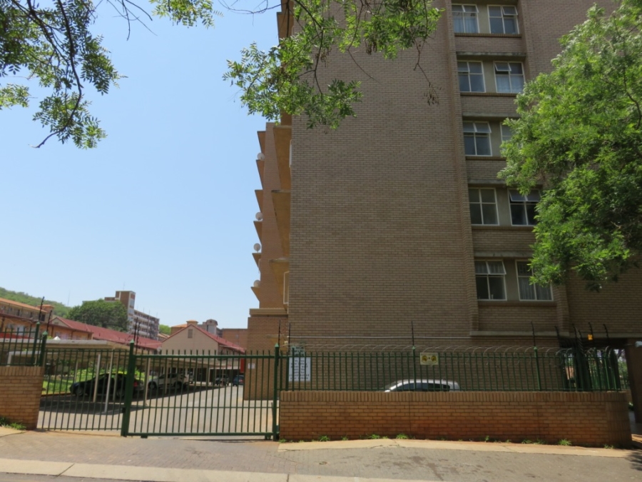 1 Bedroom Property for Sale in Wonderboom South Gauteng