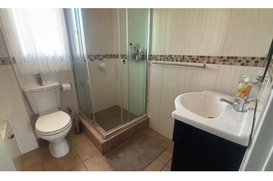 2 Bedroom Property for Sale in Eden Glen Gauteng