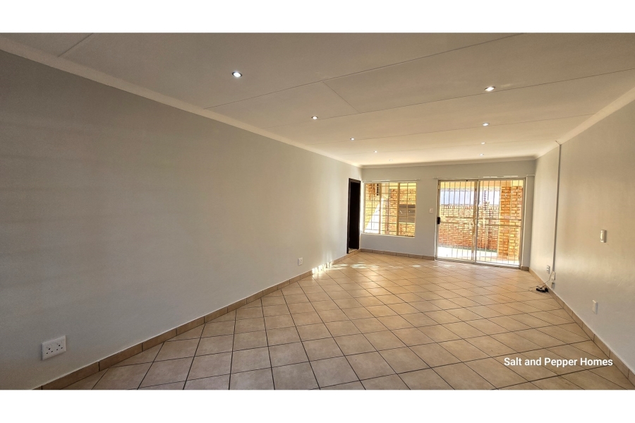 2 Bedroom Property for Sale in Sinoville Gauteng