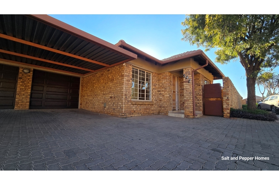 2 Bedroom Property for Sale in Sinoville Gauteng