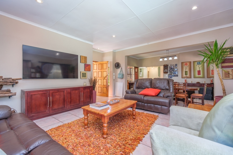 4 Bedroom Property for Sale in Allens Nek Gauteng