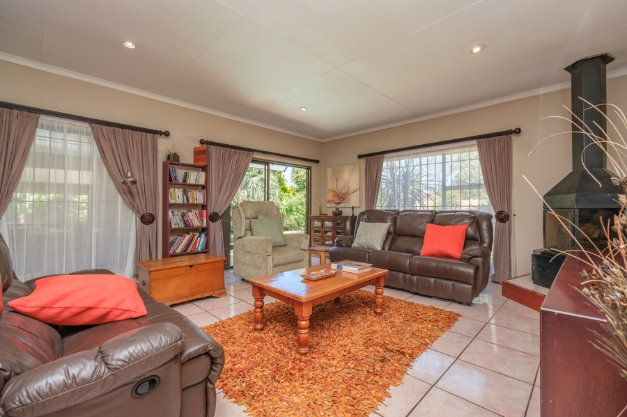 4 Bedroom Property for Sale in Allens Nek Gauteng