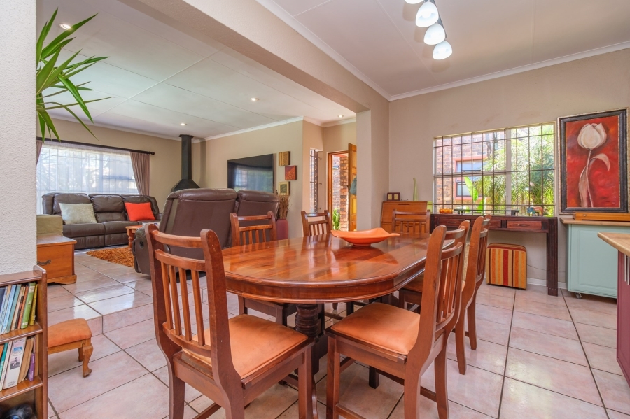 4 Bedroom Property for Sale in Allens Nek Gauteng