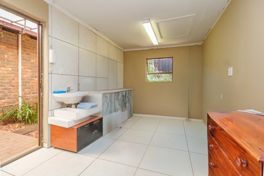 4 Bedroom Property for Sale in Allens Nek Gauteng