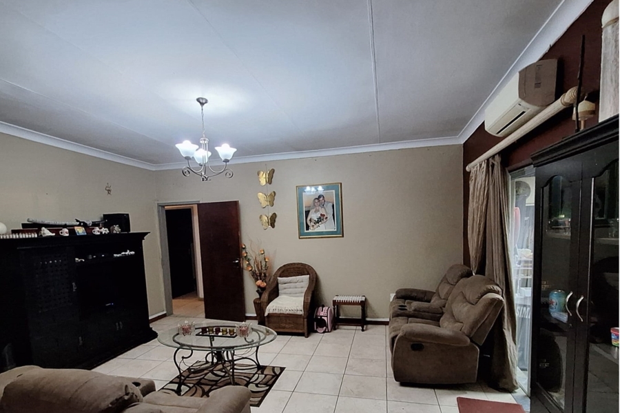 3 Bedroom Property for Sale in Reefhaven Gauteng