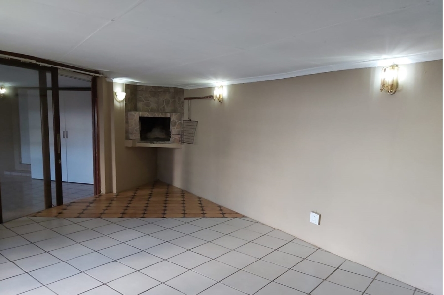 3 Bedroom Property for Sale in Reefhaven Gauteng