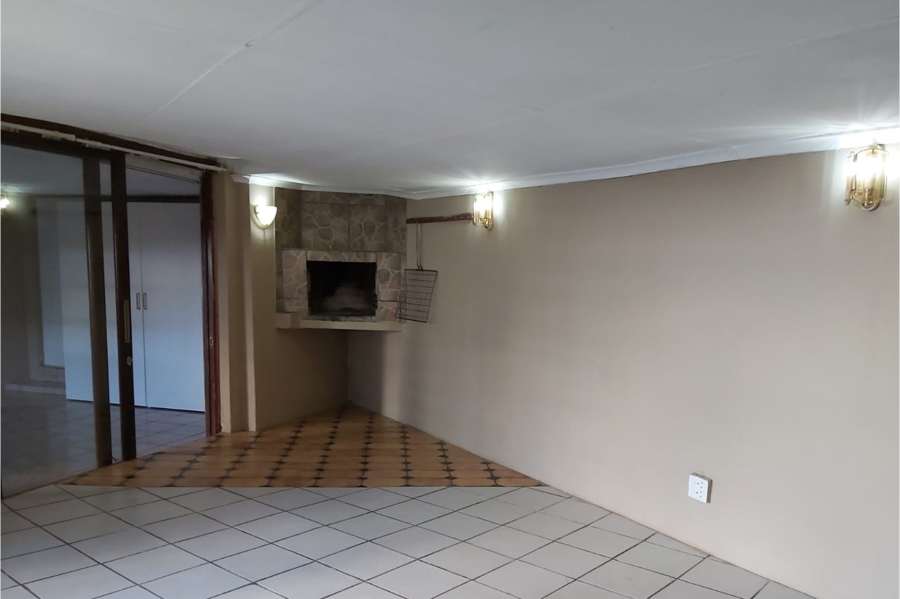 3 Bedroom Property for Sale in Reefhaven Gauteng