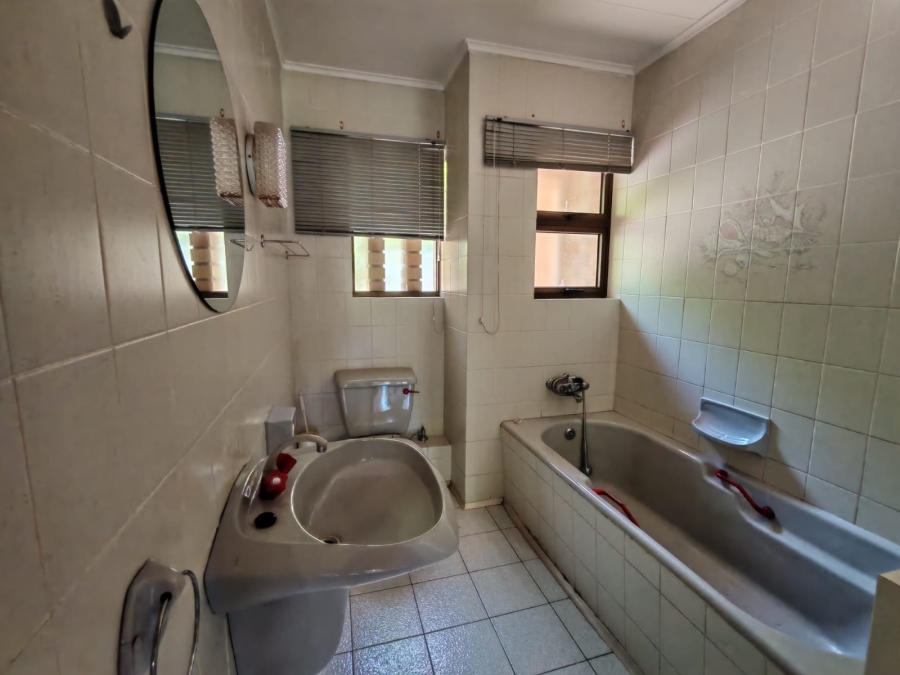 4 Bedroom Property for Sale in Three Rivers East Gauteng