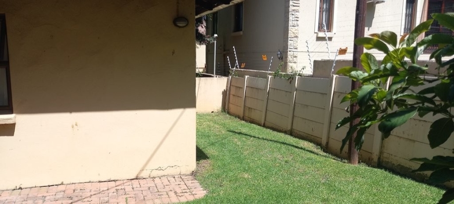 To Let 1 Bedroom Property for Rent in Ferndale Gauteng