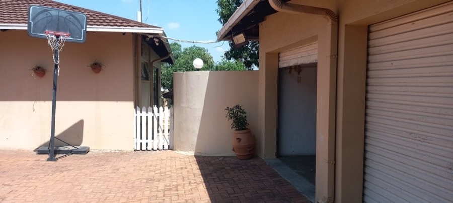 To Let 1 Bedroom Property for Rent in Ferndale Gauteng