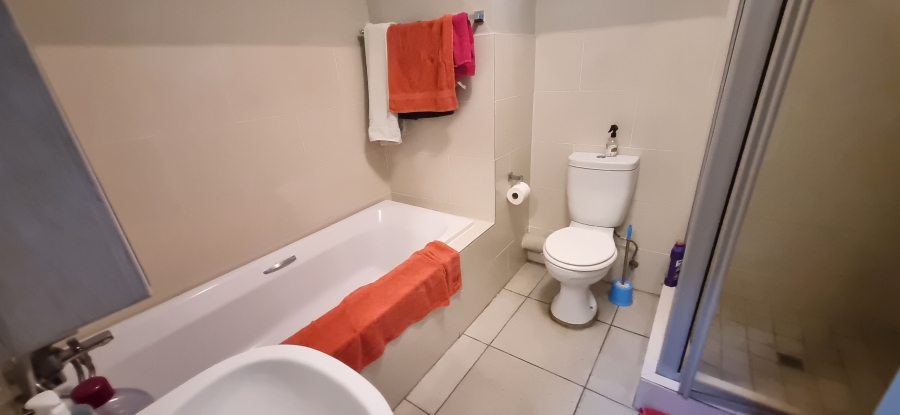 2 Bedroom Property for Sale in Amberfield Gauteng