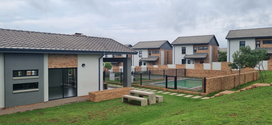 2 Bedroom Property for Sale in Amberfield Gauteng