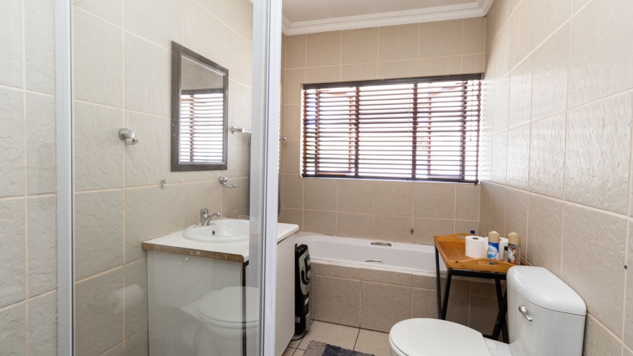 4 Bedroom Property for Sale in Irene View Estate Gauteng