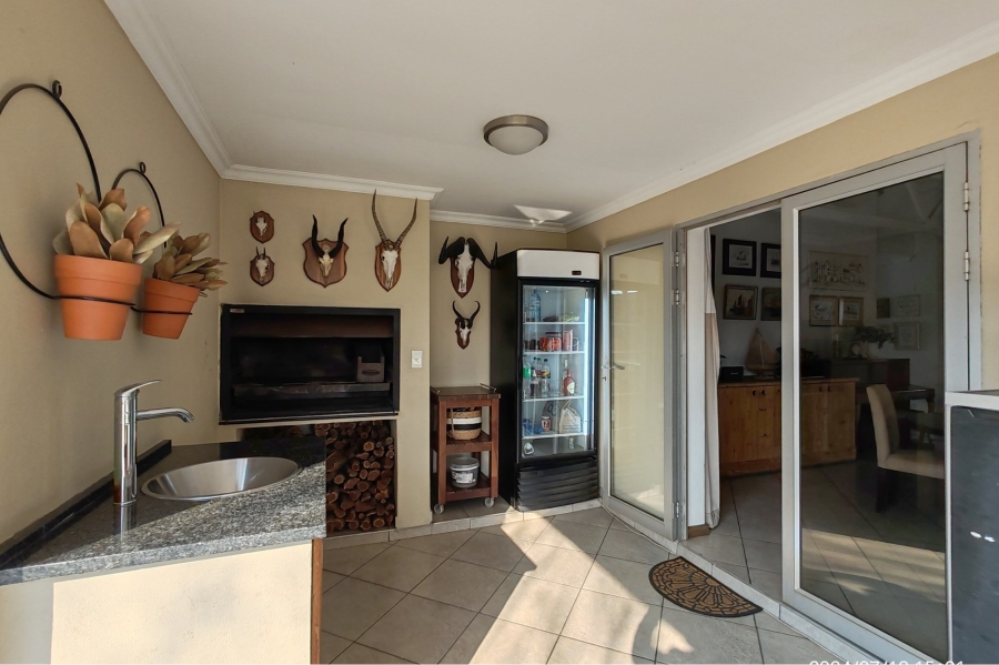 4 Bedroom Property for Sale in Vanderbijlpark SE 8 Gauteng