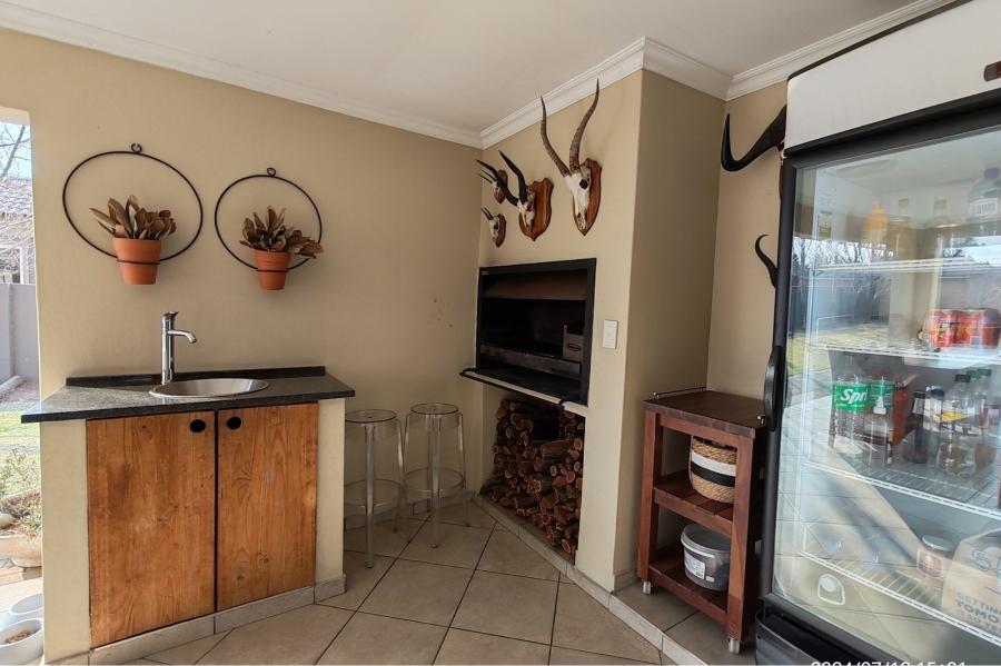 4 Bedroom Property for Sale in Vanderbijlpark SE 8 Gauteng