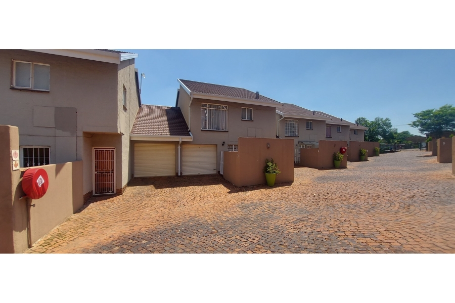 3 Bedroom Property for Sale in Wonderboom Gauteng