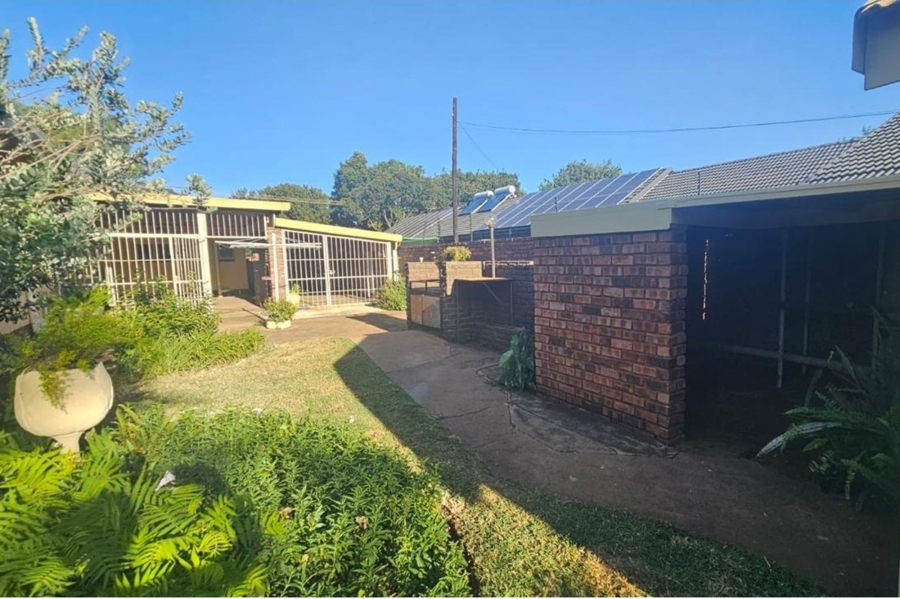 4 Bedroom Property for Sale in Wierda Park Gauteng