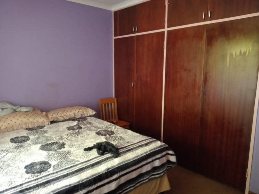 5 Bedroom Property for Sale in Annlin Gauteng