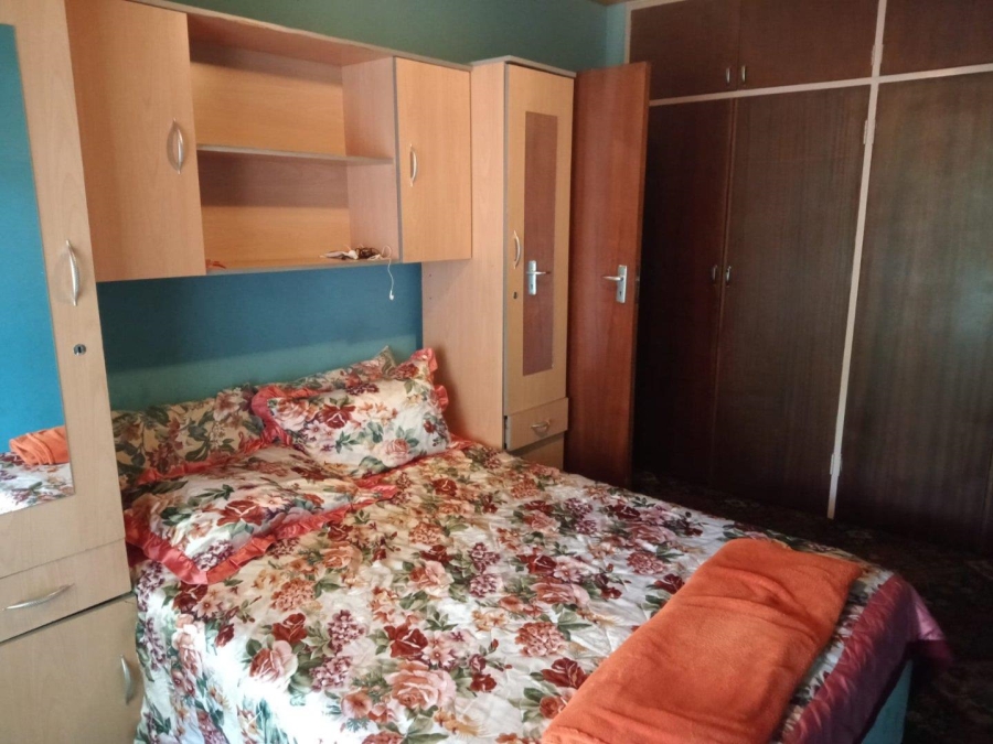 5 Bedroom Property for Sale in Annlin Gauteng