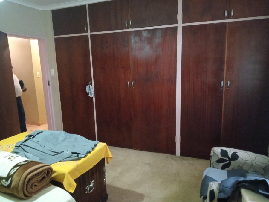 5 Bedroom Property for Sale in Annlin Gauteng
