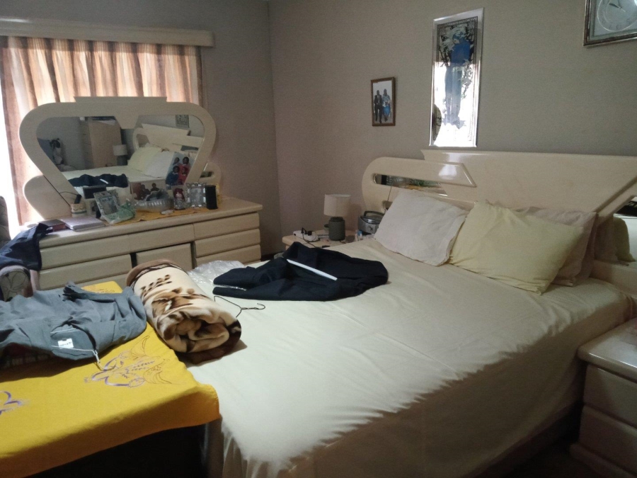 5 Bedroom Property for Sale in Annlin Gauteng