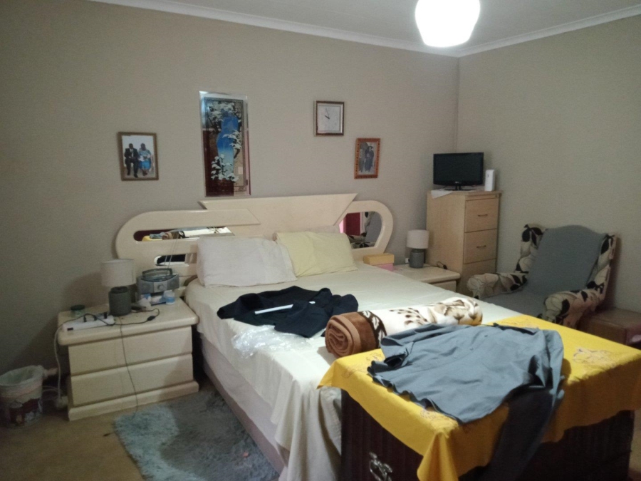 5 Bedroom Property for Sale in Annlin Gauteng