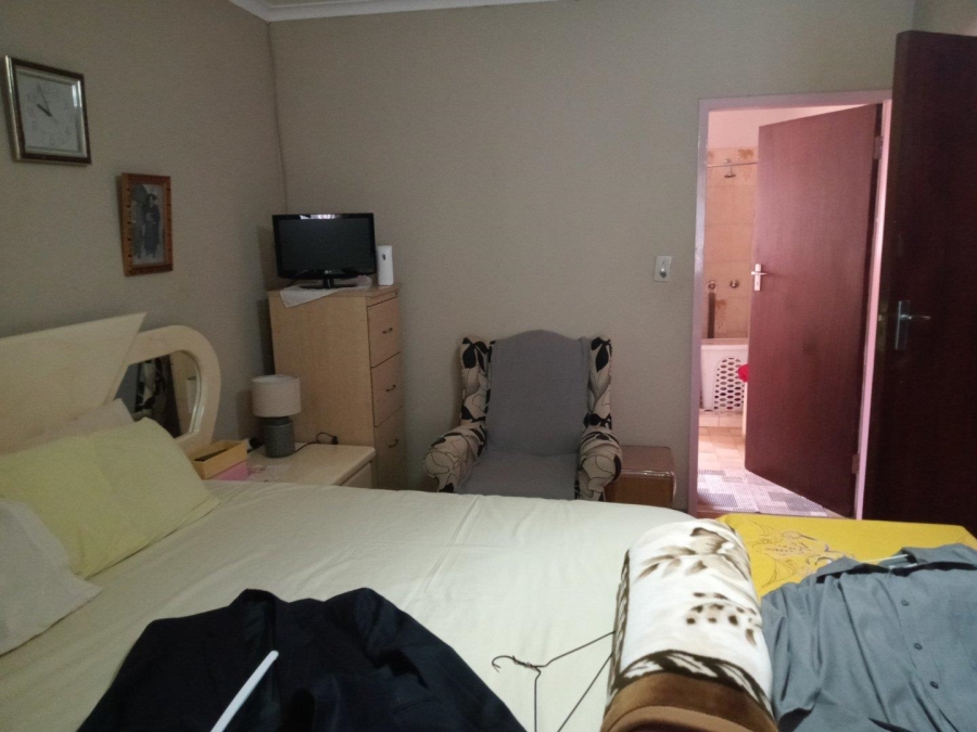 5 Bedroom Property for Sale in Annlin Gauteng