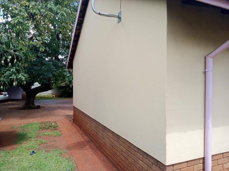 5 Bedroom Property for Sale in Annlin Gauteng