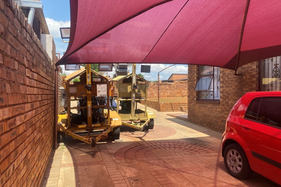 2 Bedroom Property for Sale in Soshanguve M Gauteng